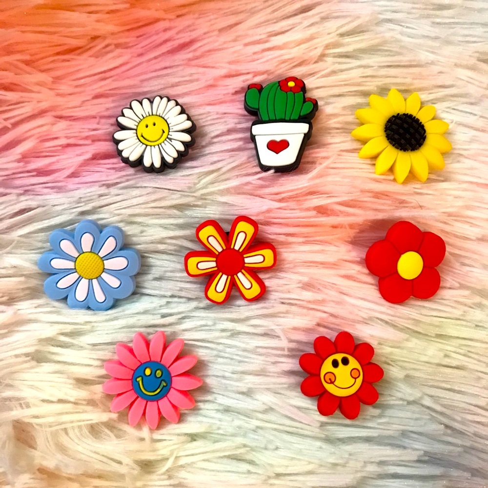 Shoe Charms Flowers 8 pieces NWOT